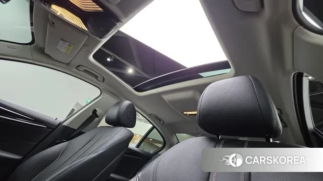 BMW 5 Series (G30) 2020 Белый из Кореи, фото 3