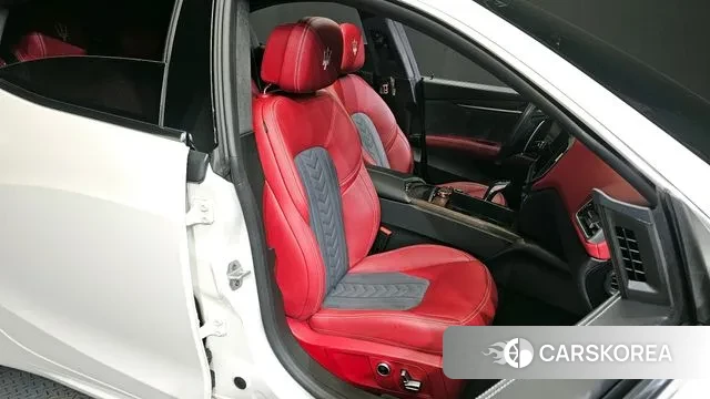 Maserati Ghibli 2021 Белый из Кореи, фото 3