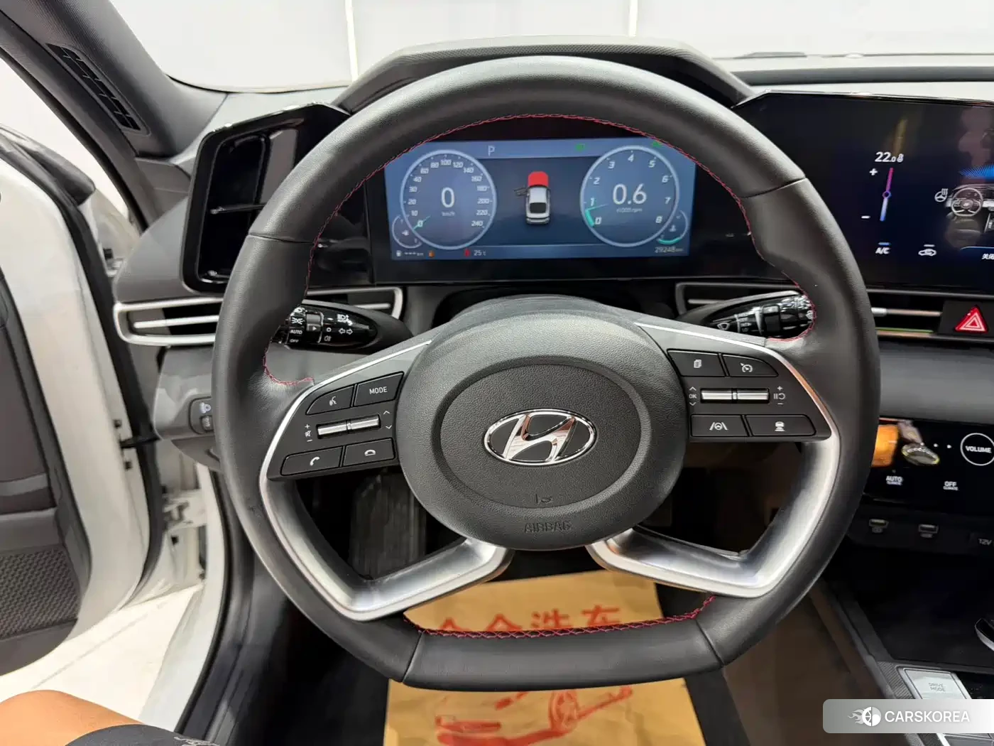Hyundai Elantra 2023 Белый из Китая, фото 3