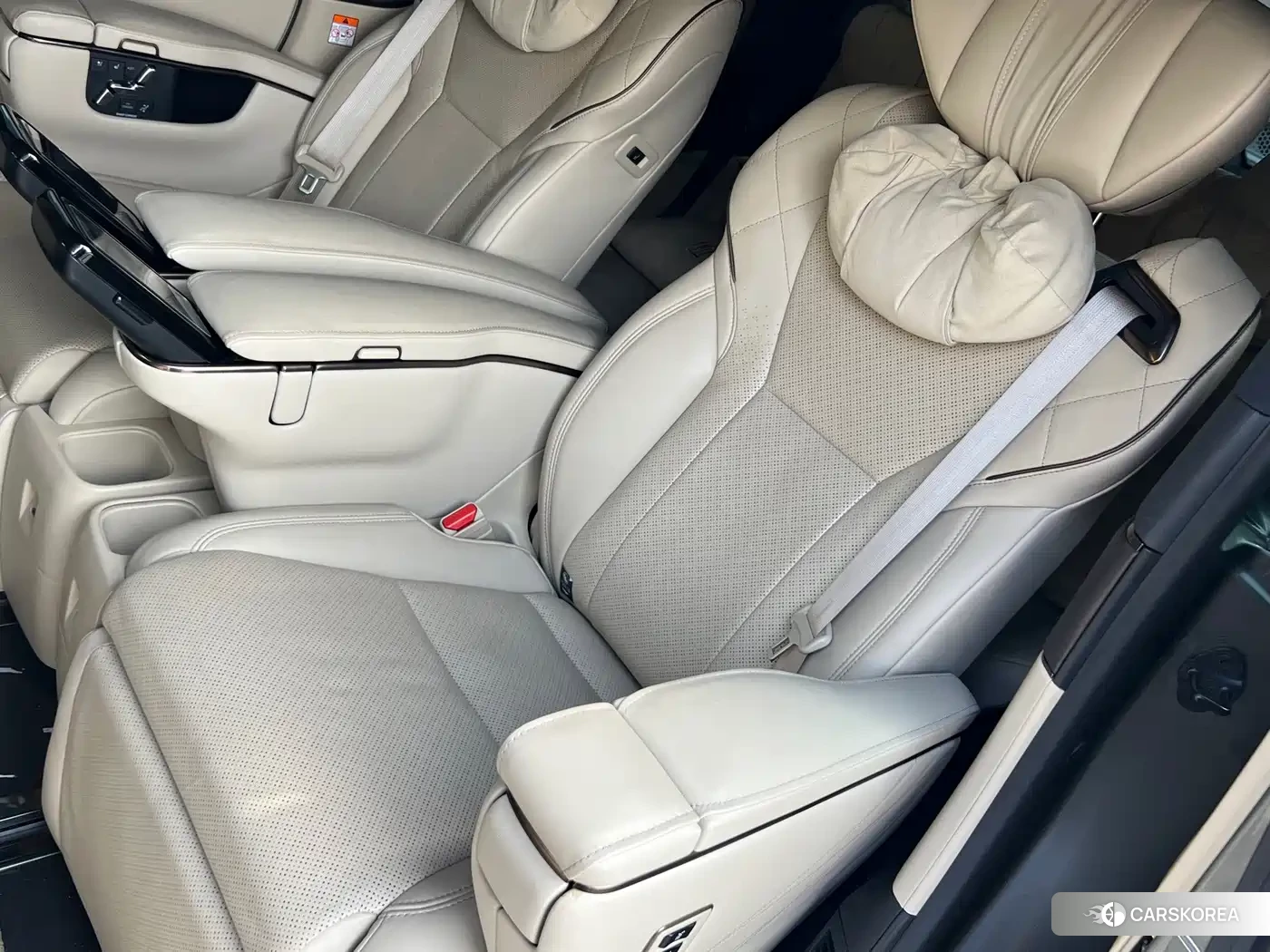 Toyota Vellfire 2024 Silver/gray из Китая, фото 3