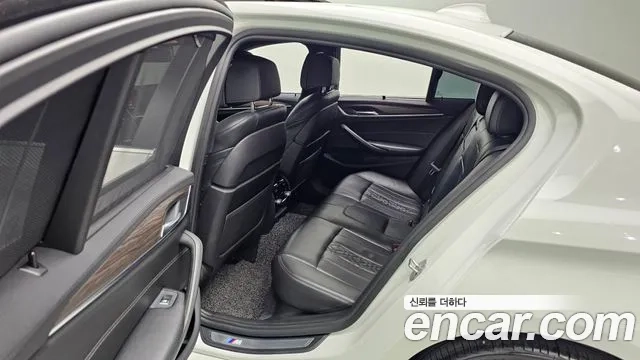 BMW 5 Series (G30) 2018 Белый из Кореи, фото 3