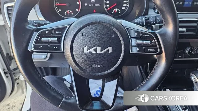 Kia Seltos 2021 Белый из Кореи, фото 3