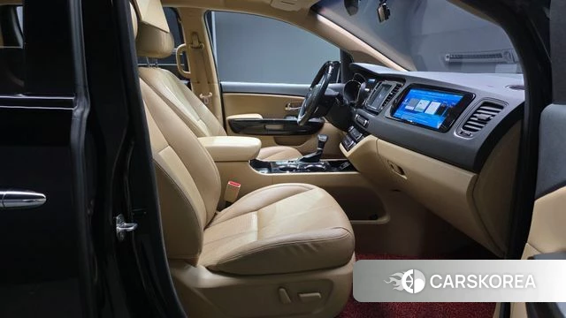 Kia The New Carnival 2018 Черный из Кореи, фото 3