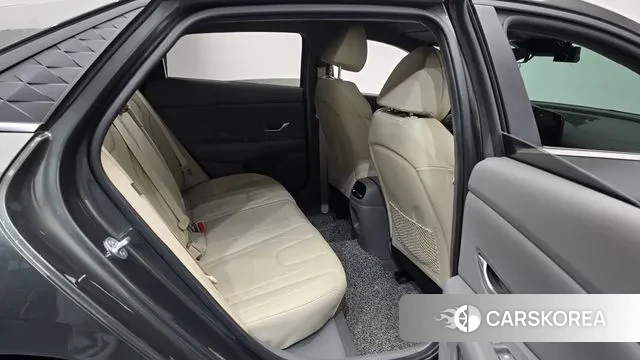 Hyundai The New Avante (CN7) 2023 Серый из Кореи, фото 3