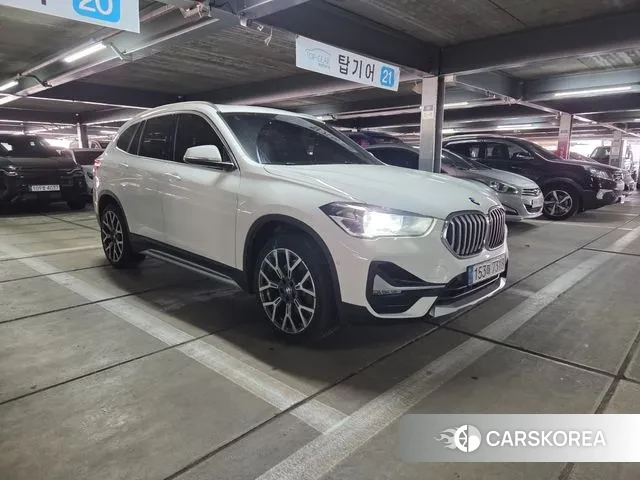 BMW X1 (F48) 2022 Белый из Кореи, фото 3