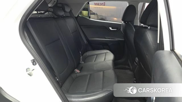 Kia Stonic 2018 Белый из Кореи, фото 3