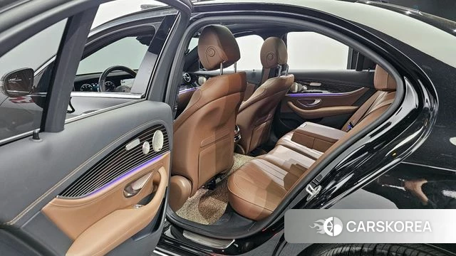 Mercedes-Benz E-Class W213 2021 Черный из Кореи, фото 3