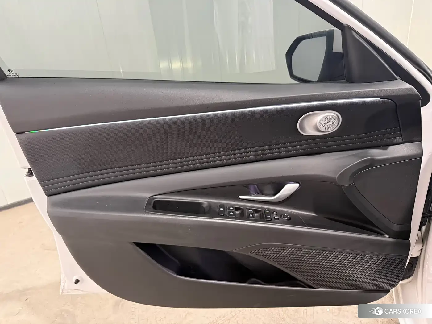 Hyundai Elantra 2023 Белый из Китая, фото 3