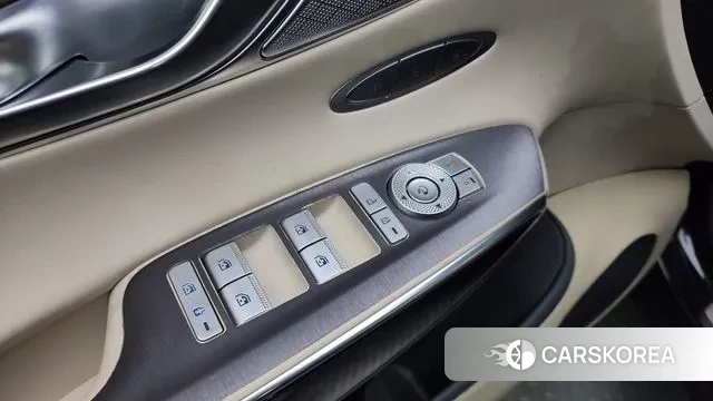 Genesis GV70 2021 Черный из Кореи, фото 3