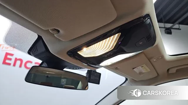 BMW 5 Series (G30) 2018 Белый из Кореи, фото 3