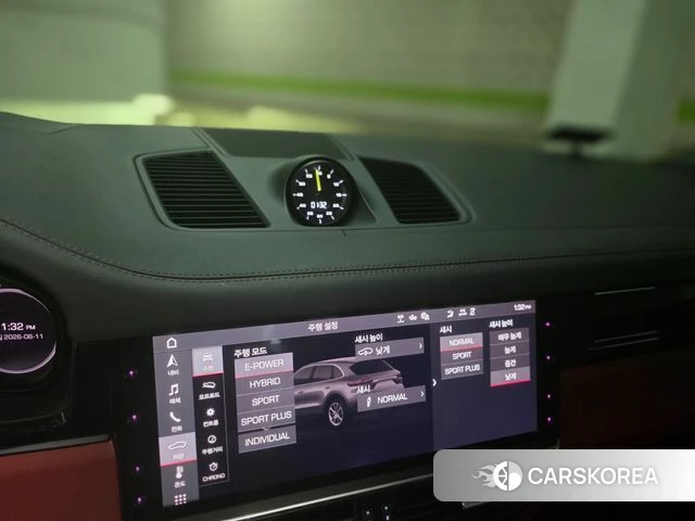 Porsche Cayenne (PO536) 2021 Черный из Кореи, фото 3