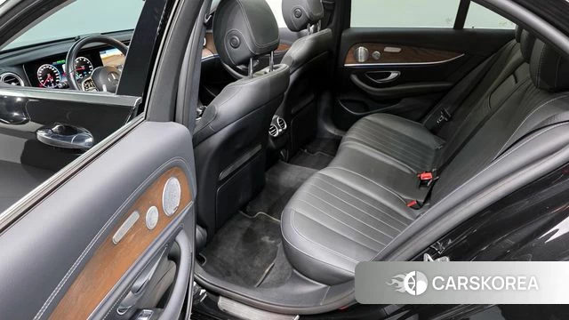 Mercedes-Benz E-Class W213 2019 Черный из Кореи, фото 3
