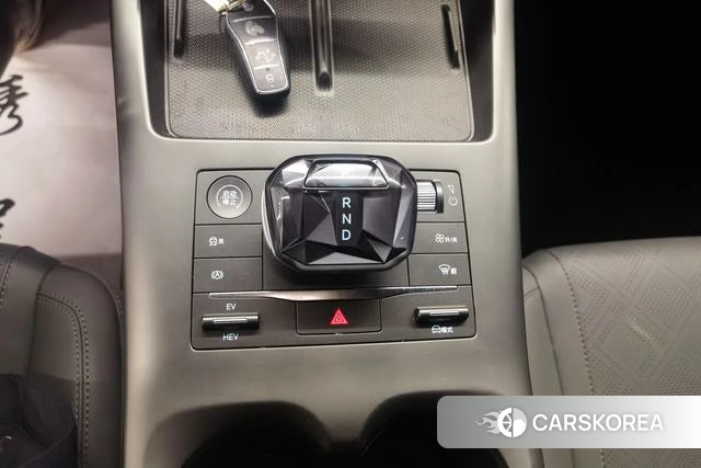 BYD Qin PLUS DM 2025 Темно-серый из Китая, фото 3