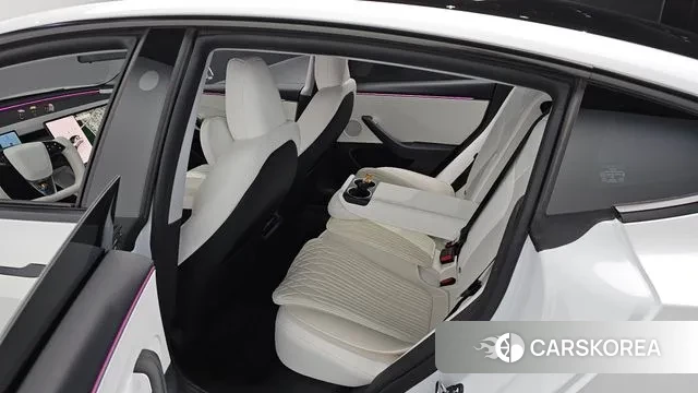 Tesla Model 3 2025 Белый из Кореи, фото 3