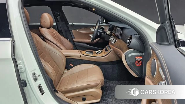 Mercedes-Benz E-Class W213 2021 Белый из Кореи, фото 3