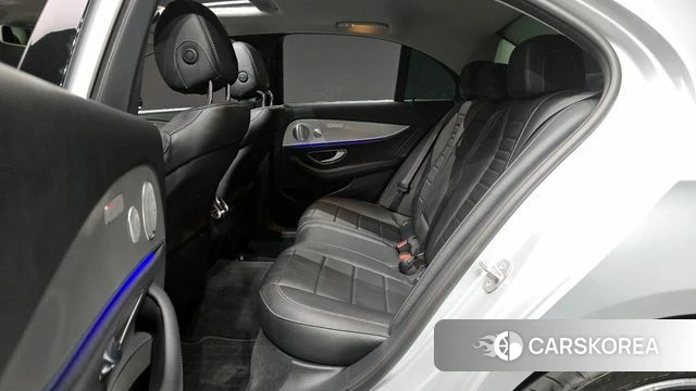 Mercedes-Benz E-Class W213 2018 Серебряный из Кореи, фото 3
