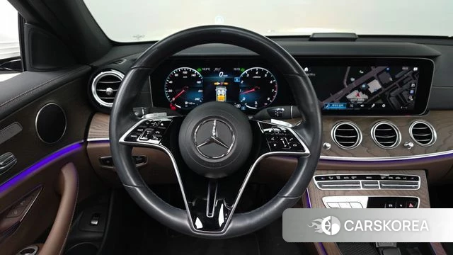 Mercedes-Benz E-Class W213 2022 Белый из Кореи, фото 3