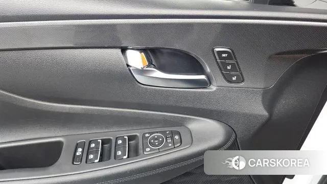 Hyundai The New Santa Fe 2022 Белый из Кореи, фото 3