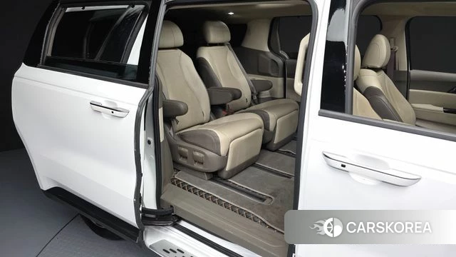 Kia Carnival 4th generation 2023 Белый из Кореи, фото 3