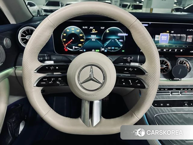 Mercedes-Benz E-Class W213 2023 Белый из Кореи, фото 3