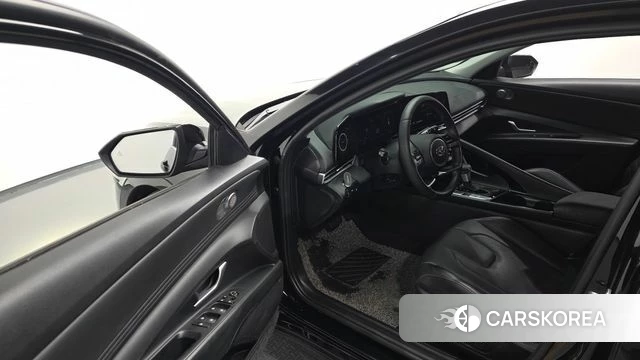 Hyundai Avante (CN7) 2023 Черный из Кореи, фото 3