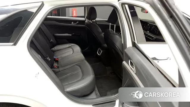 Kia K5 3rd generation 2023 Белый из Кореи, фото 3