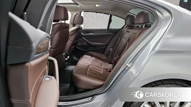 BMW 5 Series (G30) 2023 Серый из Кореи, фото 3