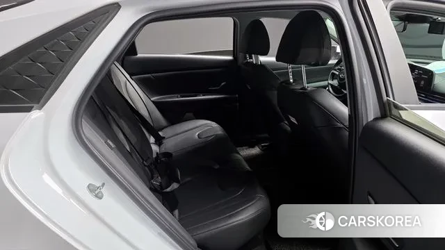 Hyundai The New Avante Hybrid (CN7) 2023 Белый из Кореи, фото 3