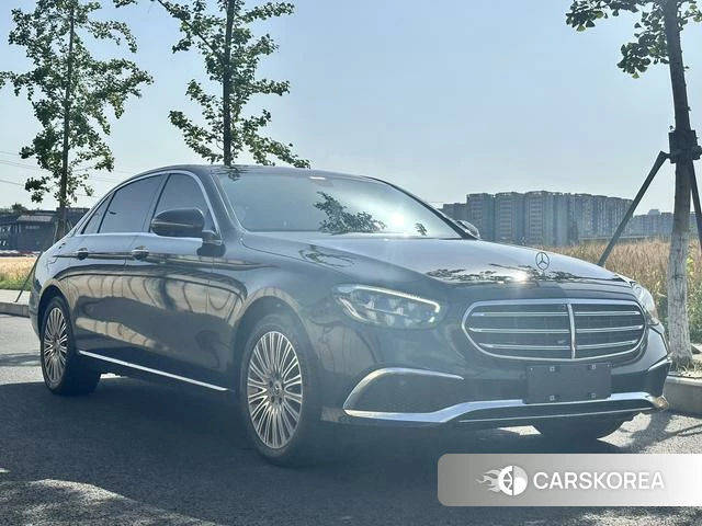 Mercedes-Benz E-class 2023 Черный из Китая, фото 3