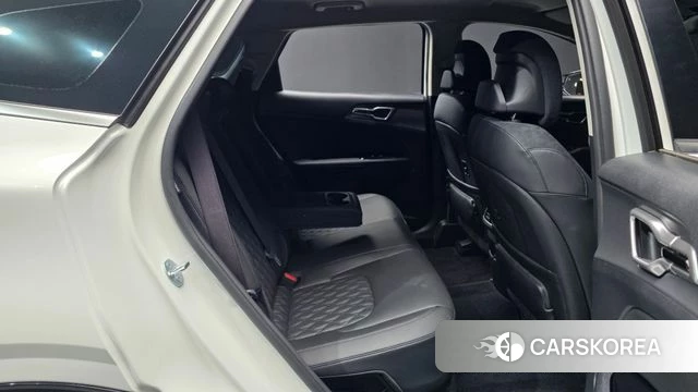 Kia Sportage 5th Generation Hybrid 2024 Белый из Кореи, фото 3