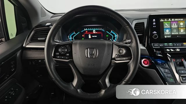 Honda Odyssey 2018 Белый из Кореи, фото 3