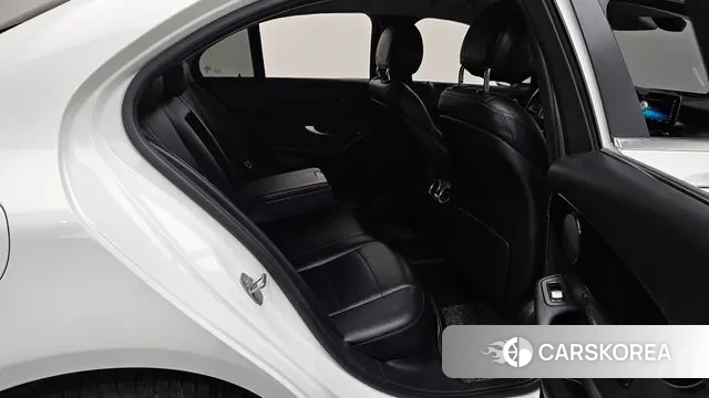 Mercedes-Benz C-Class W205 2019 Белый из Кореи, фото 3