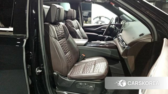 Cadillac Escalade 5th Generation 2023 Черный из Кореи, фото 3