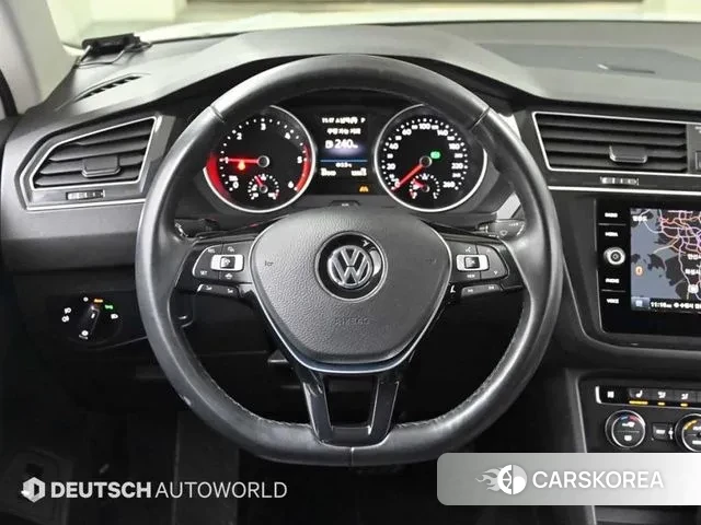 Volkswagen Tiguan second Generation 2019 Белый из Кореи, фото 3