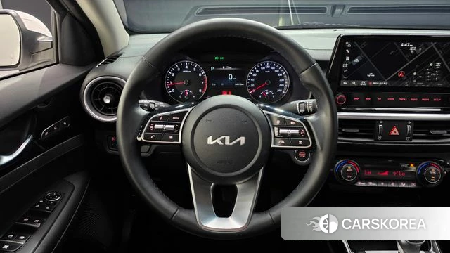 Kia The New K3 2nd generation 2022 Белый из Кореи, фото 3