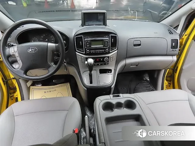 Hyundai The New Grand Starex 2018 Желтый из Кореи, фото 3