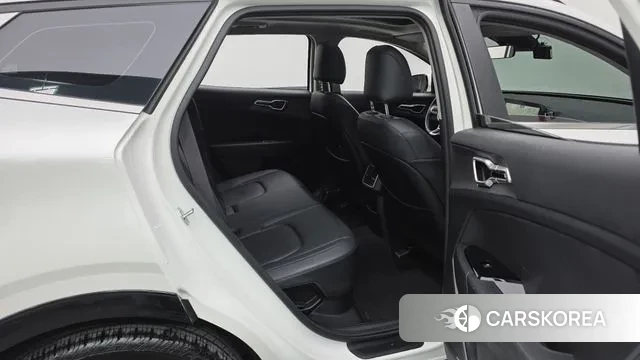 Kia Sportage 5th Generation Hybrid 2021 Белый из Кореи, фото 3