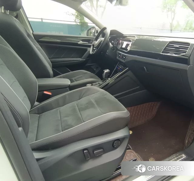 Volkswagen Tanyue 2022 Белый из Китая, фото 3