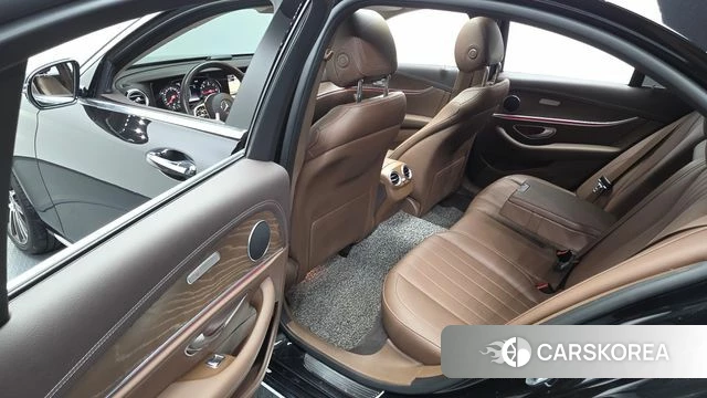 Mercedes-Benz E-Class W213 2019 Черный из Кореи, фото 3