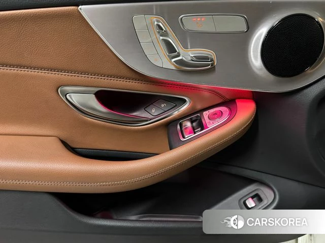 Mercedes-Benz C-Class W205 2019 Белый из Кореи, фото 3