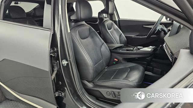 Kia EV6 2023 Серый из Кореи, фото 3