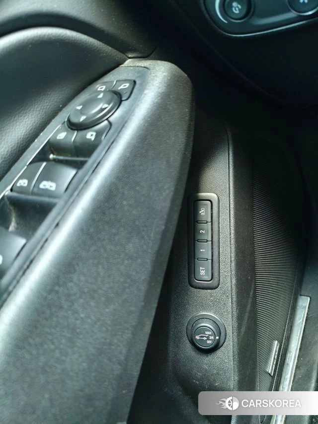 Chevrolet (GM Daewoo) Equinox 2019 Серебряный из Кореи, фото 3