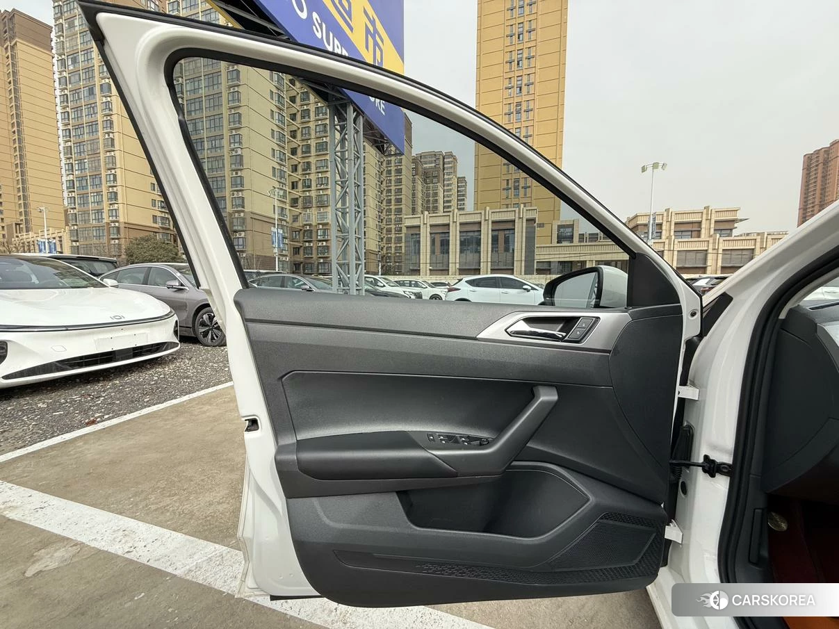 Volkswagen Polo 2019 Белый из Китая, фото 3