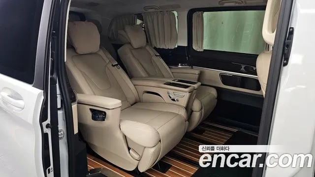 Mercedes-Benz V-Class 2023 Белый из Кореи, фото 3