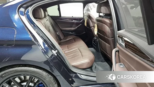 BMW 5 Series (G30) 2022 Черный из Кореи, фото 3