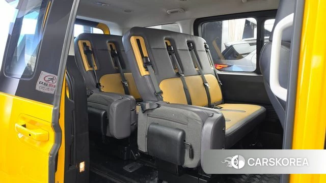 Hyundai Staria 2022 Желтый из Кореи, фото 3