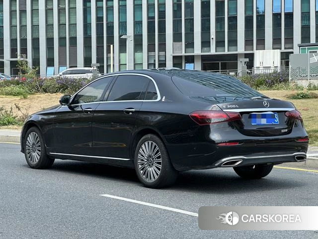 Mercedes-Benz E-class 2022 Черный из Китая, фото 3