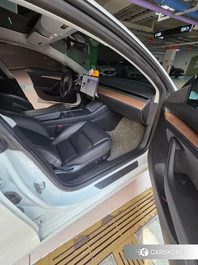 Tesla Model 3 2021 Белый из Кореи, фото 3