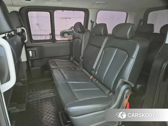 Hyundai Staria 2022 Черный из Кореи, фото 3