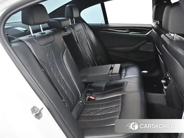BMW 5 Series (G30) 2021 Белый из Кореи, фото 3